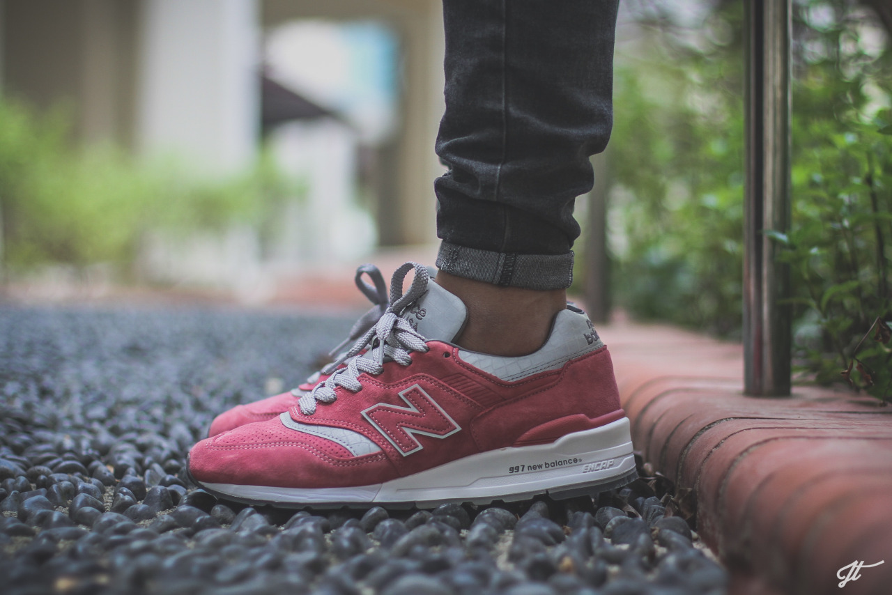 new balance 997 rose retail